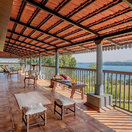 Saffronstays Anantham, Kamshet - Pet-Friendly Lakefront Villa With A Huge Verandah Nethersole Dam Exterior foto